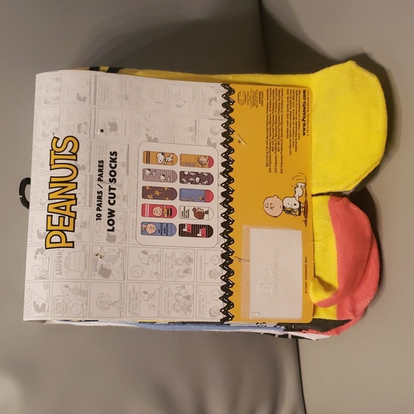 Peanuts 10 pack of low cut socks shoe size 4-10 NWT - Picture 2 of 8